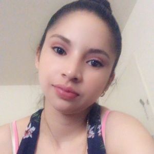 Meet your Posher, Azucena